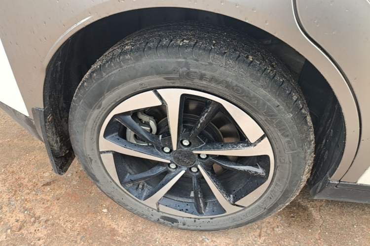 Used AION Y 2023 Plus 510 Smart Edition Right Rear Wheel Hub