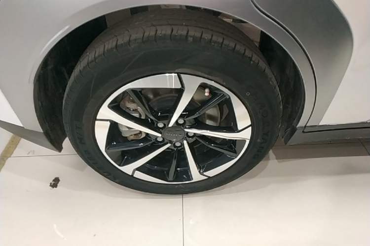 Used AION Y 2023 Younger Star Edition Right Rear Wheel Hub