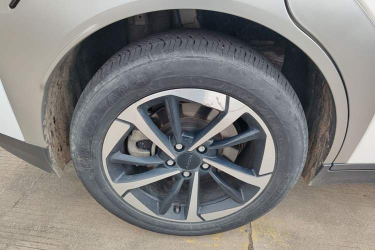 Used AION Y 2023 Plus 510 Smart Edition Right Rear Wheel Hub