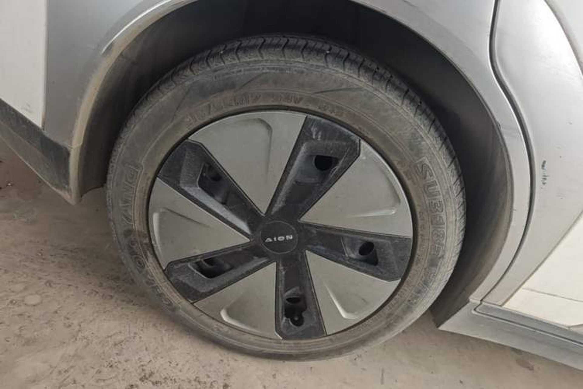 Used AION Y 2023 Plus 510 Enjoy Edition Right Rear Wheel Hub