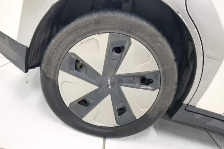 Used AION Y 2023 Younger Right Rear Wheel Hub