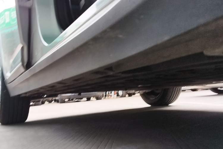 Used AION Y 2023 Plus 510 Enjoy Edition Right Side Sill