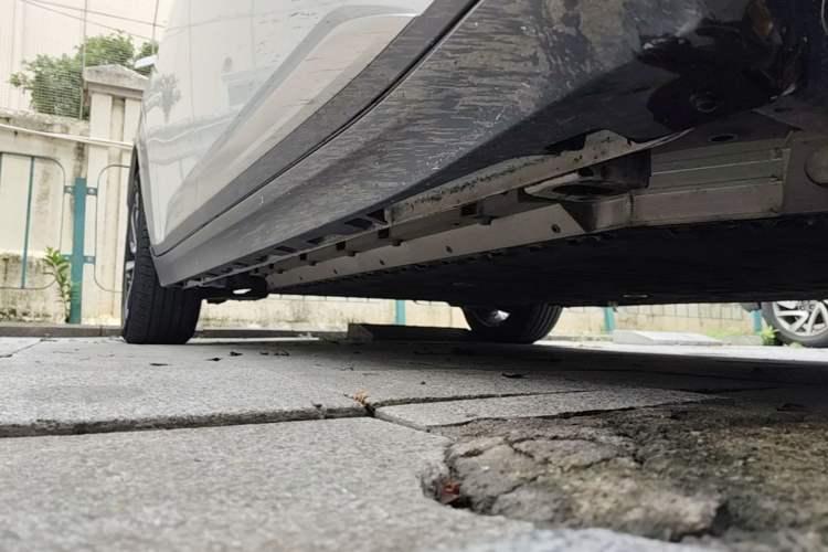 Used AION Y 2023 Plus 510 Smart Edition Right Side Sill