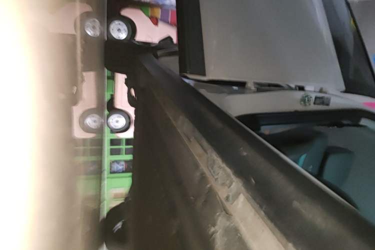 Used AION Y 2023 Younger Star Edition Right Side Sill