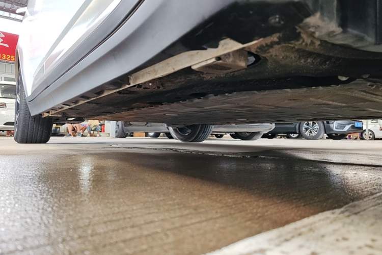 Used AION Y 2023 Plus 510 Smart Edition Right Side Sill