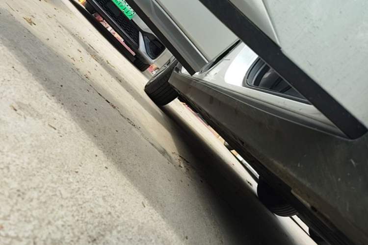 Used AION Y 2023 Plus 610 Enjoyment Edition Ternary Lithium Right Side Sill