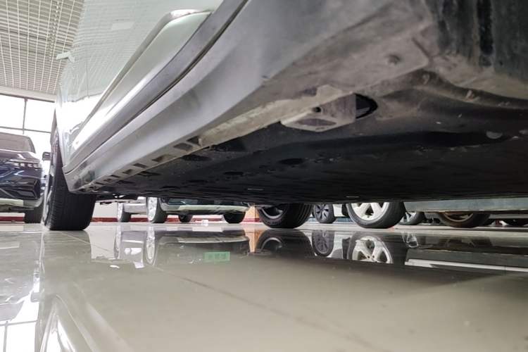 Used AION Y 2023 Plus 510 Smart Edition Right Side Sill