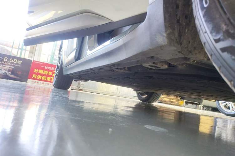 Used AION Y 2023 Plus 510 Smart Edition Right Side Sill