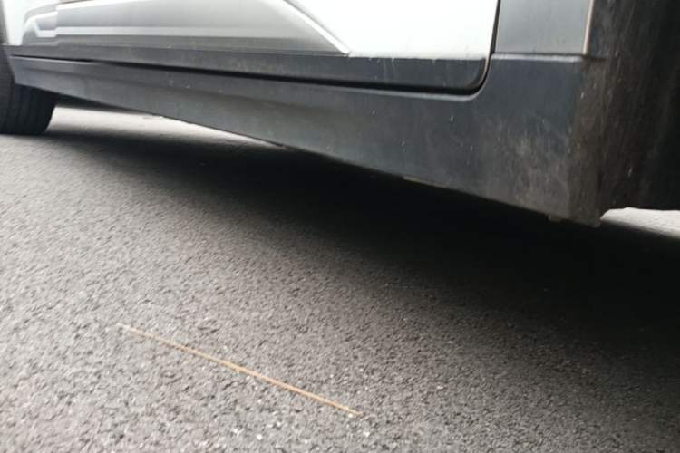 Used AION Y 2023 Plus 610 Enjoy Edition Right Side Sill