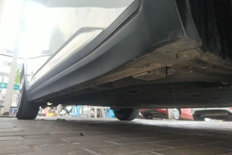 Used AION Y 2023 Younger Right Side Sill