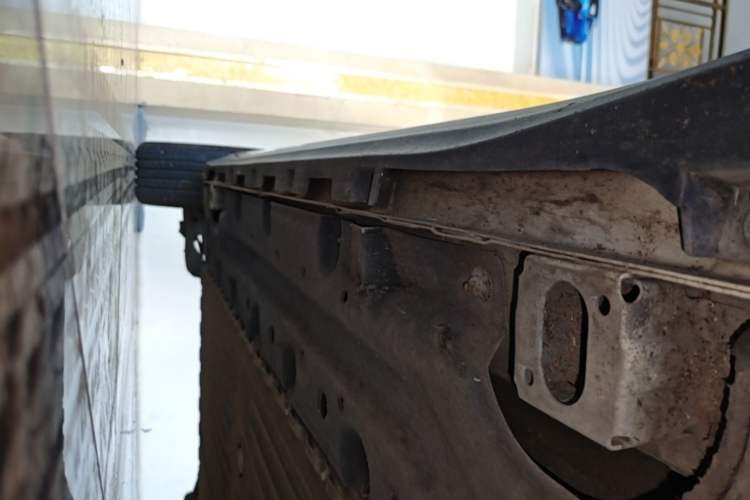 Used AION Y 2023 Younger Right Side Sill