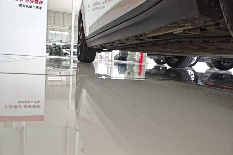 Used AION Y 2023 Younger Star Edition Right Side Sill