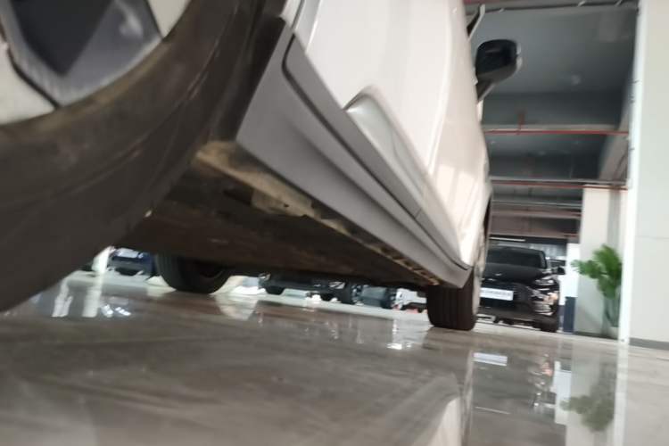 Used AION Y 2023 Plus 510 Enjoy Edition Right Side Sill