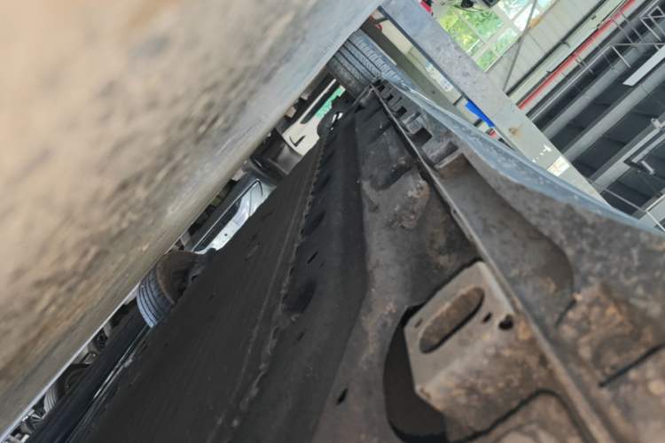 Used AION Y 2023 Younger Right Side Sill