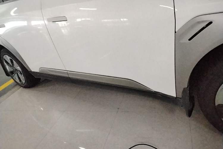 Used AION Y 2023 Plus 510 Enjoy Edition Right Side Sill