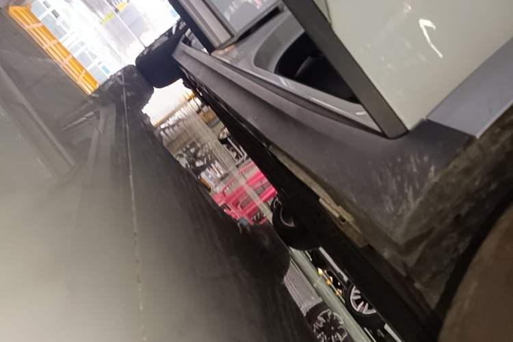 Used AION Y 2023 Plus 510 Smart Edition Right Side Sill
