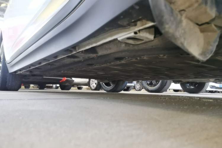 Used AION Y 2023 Plus 510 Smart Edition Right Side Sill