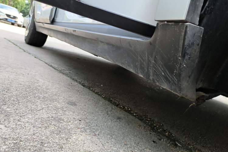 Used AION Y 2023 Plus 510 Enjoy Edition Right Side Sill
