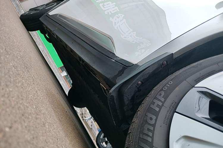 Used AION Y 2023 Plus 510 Enjoy Edition Right Side Sill