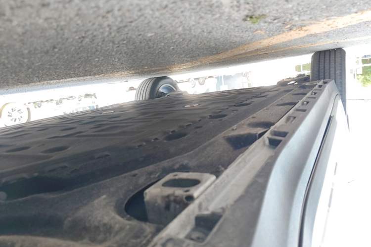 Used AION Y 2023 Plus 510 Smart Edition Right Side Sill