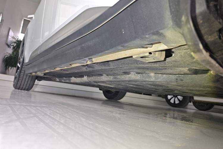 Used AION Y 2023 Plus 610 Smart Edition Ternary Lithium Right Side Sill