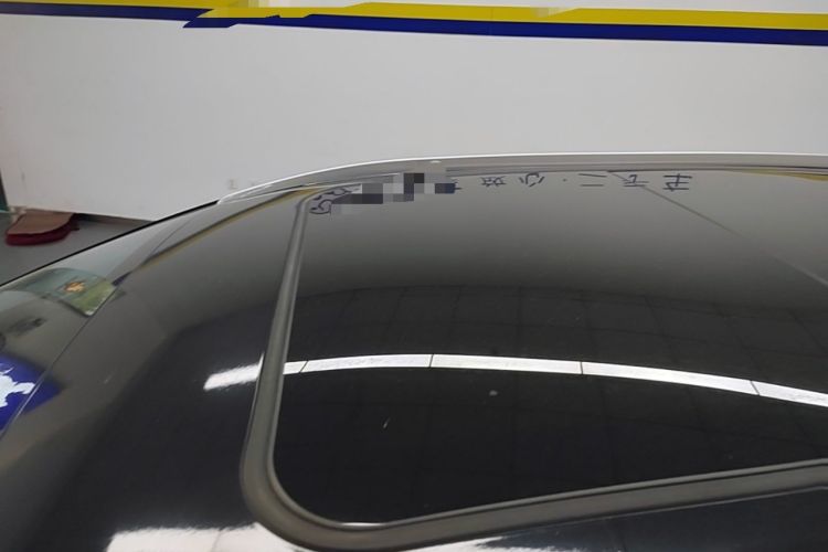 Used AION Y 2023 Plus 510 Smart Edition Roof
