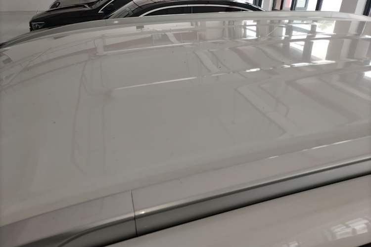 Used AION Y 2023 Younger Roof