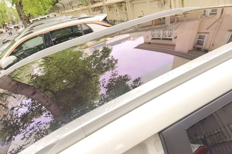 Used AION Y 2023 Plus 510 Smart Edition Roof