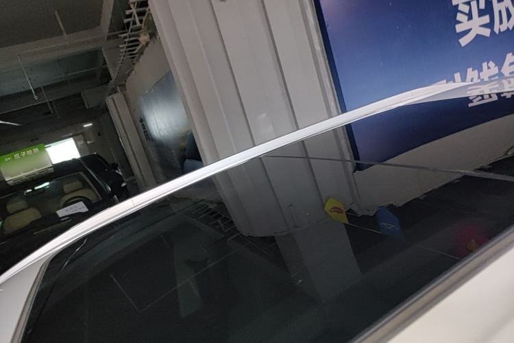 Used AION Y 2023 Younger Star Edition Roof