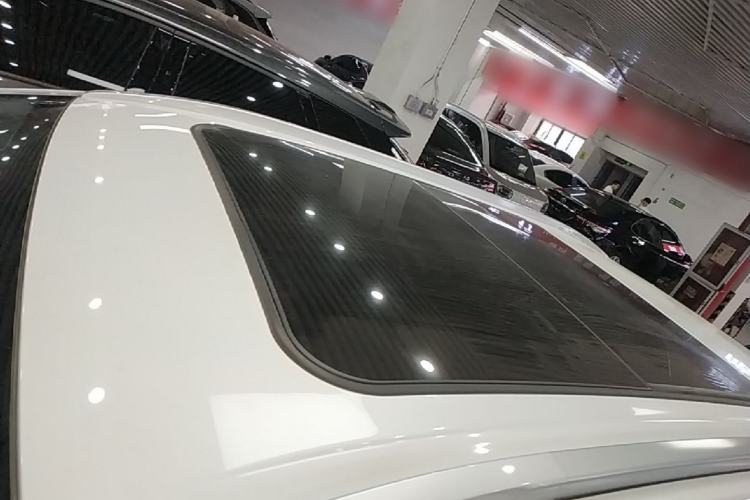 Used AION Y 2023 Younger Star Edition Roof