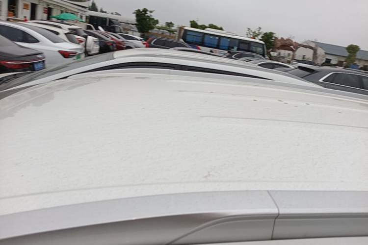 Used AION Y 2023 Plus 610 Enjoy Edition Roof