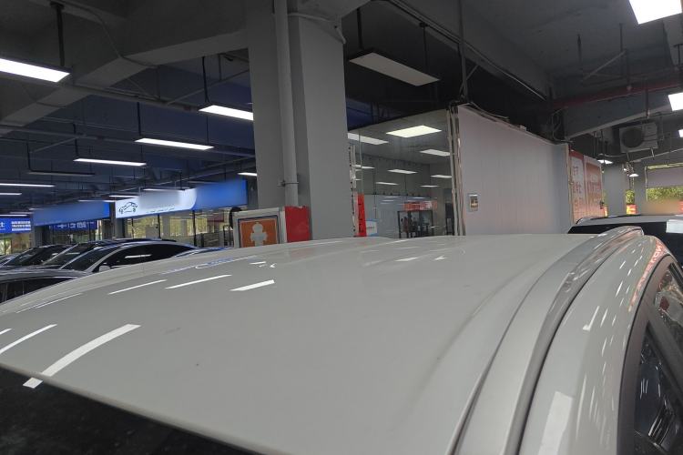 Used AION Y 2023 Plus 510 Enjoy Edition Roof