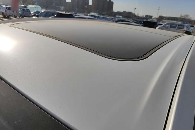 Used AION Y 2023 Younger Star Edition Roof