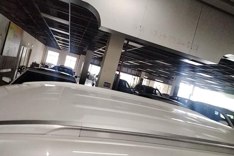 Used AION Y 2023 Plus 510 Enjoy Edition Roof