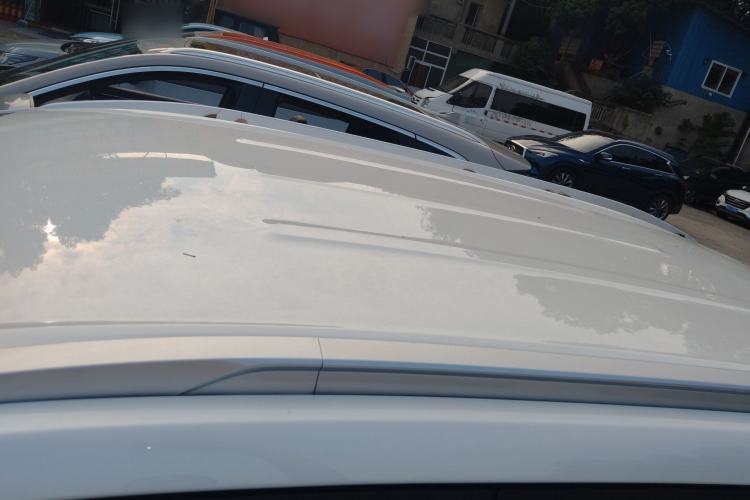 Used AION Y 2023 Younger Roof