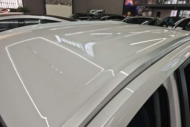 Used AION Y 2023 Plus 510 Enjoy Edition Roof