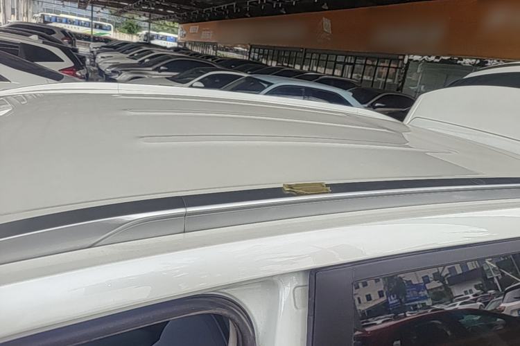 Used AION Y 2023 Plus 510 Enjoy Edition Roof