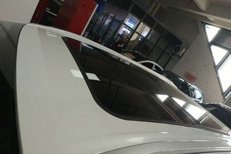 Used AION Y 2023 Younger Star Edition Roof