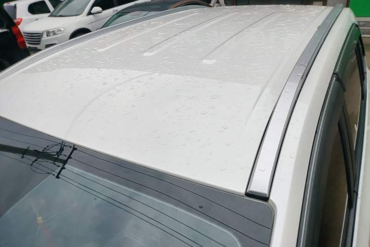 Used AION Y 2023 Plus 510 Enjoy Edition Roof