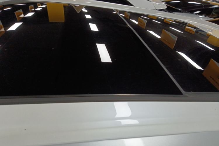 Used AION Y 2023 Plus 510 Smart Edition Roof