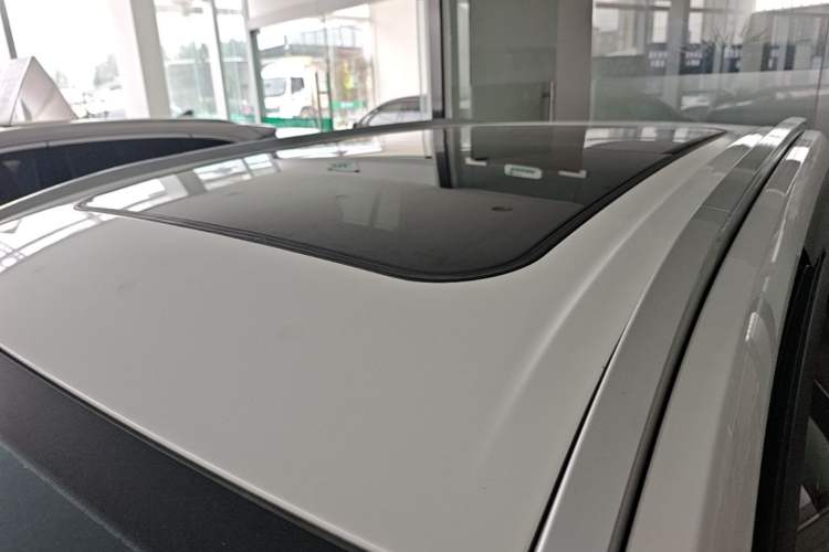 Used AION Y 2023 Plus 610 Smart Edition Ternary Lithium Roof
