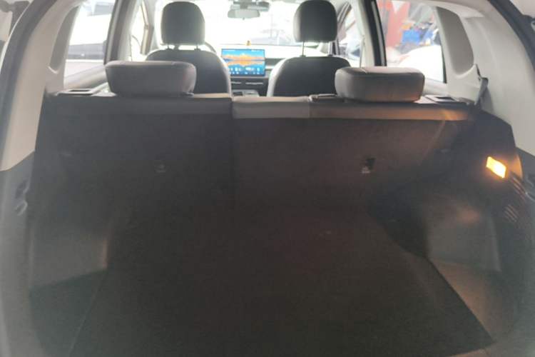 Used AION Y 2023 Plus 610 Smart Edition Ternary Lithium Trunk
