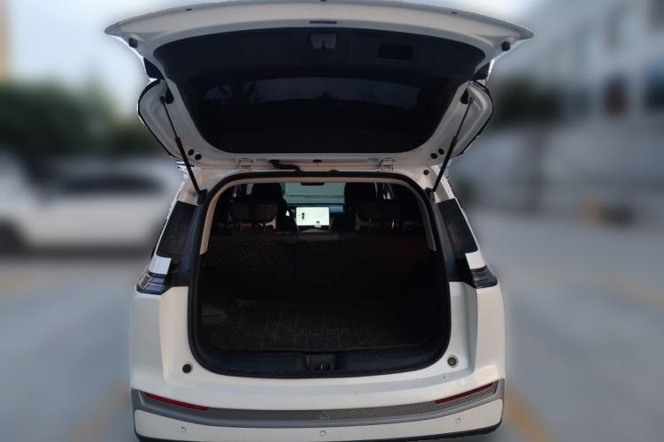Used AION Y 2023 Plus 610 Enjoy Edition Trunk