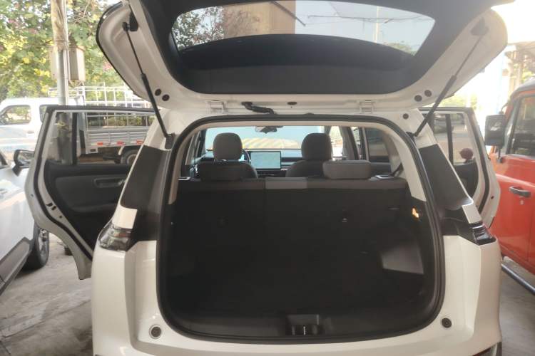 Used AION Y 2023 Plus 510 Enjoy Edition Trunk