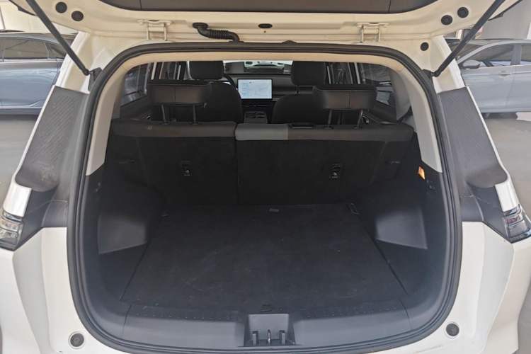 Used AION Y 2023 Plus 610 Enjoy Edition Trunk