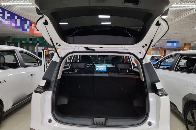 Used AION Y 2023 Plus 510 Smart Edition Trunk