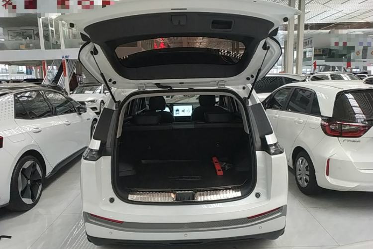 Used AION Y 2023 Plus 510 Smart Edition Trunk