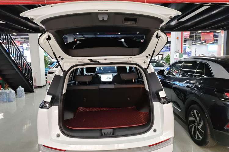 Used AION Y 2023 Plus 510 Enjoy Edition Trunk