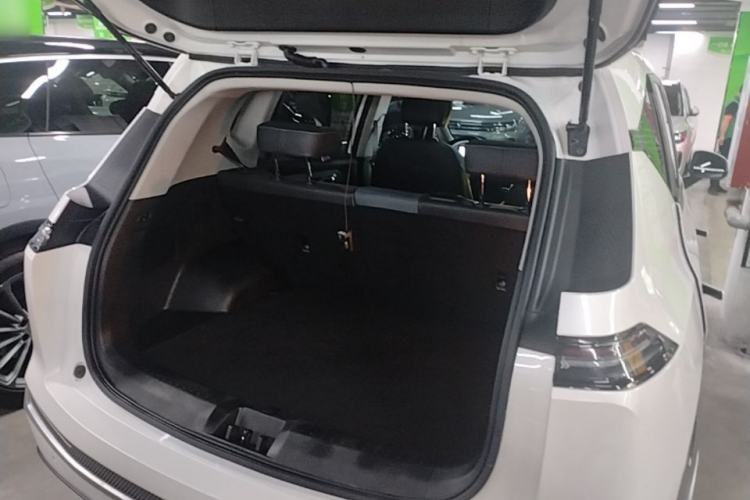 Used AION Y 2023 Younger Star Edition Trunk