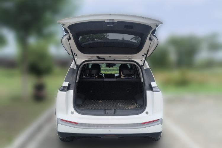 Used AION Y 2023 Younger Star Edition Trunk